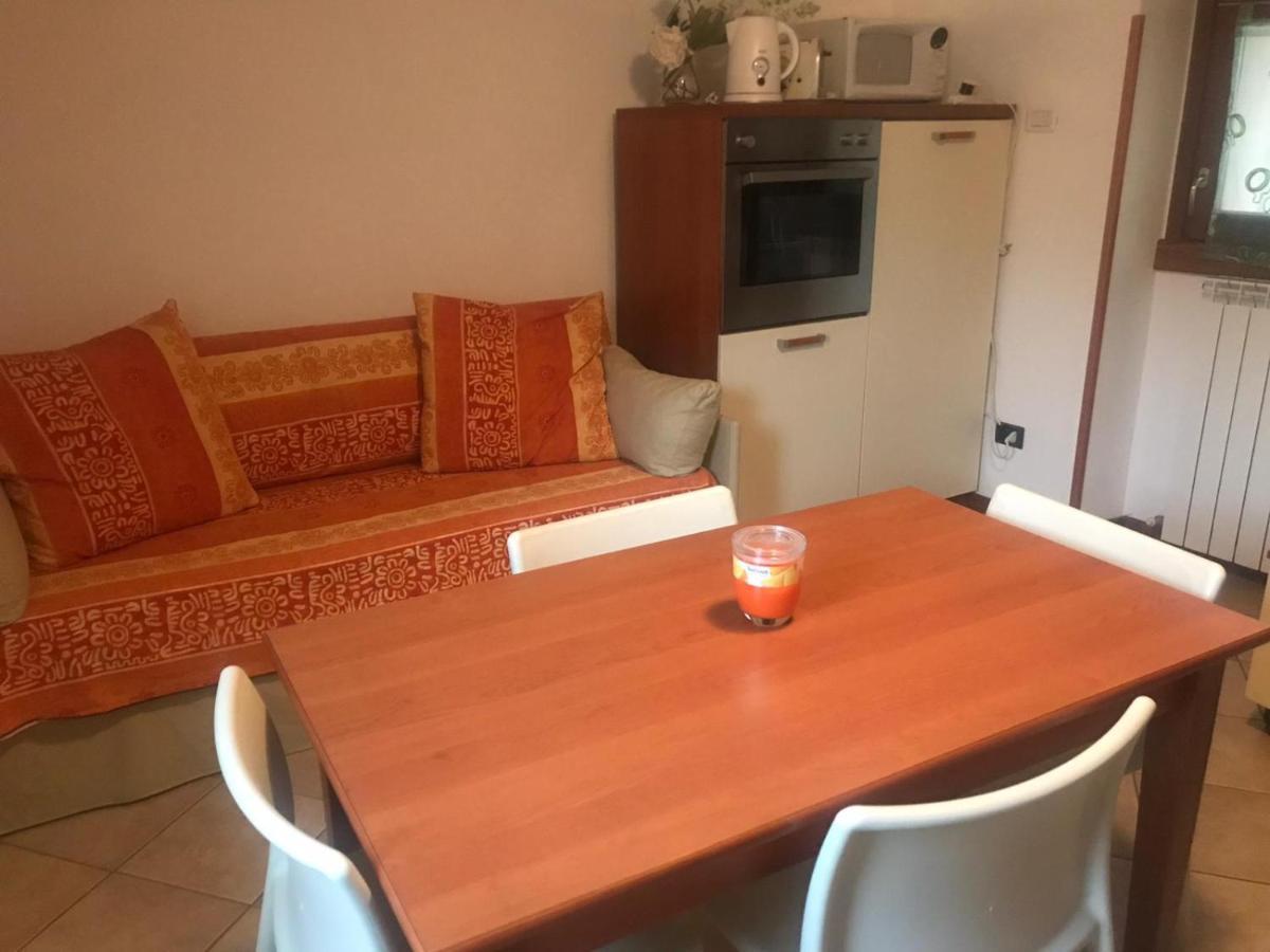 Apartment Just Close To The Lake In Беладжо Екстериор снимка
