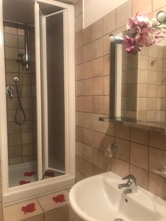 Apartment Just Close To The Lake In Беладжо Екстериор снимка