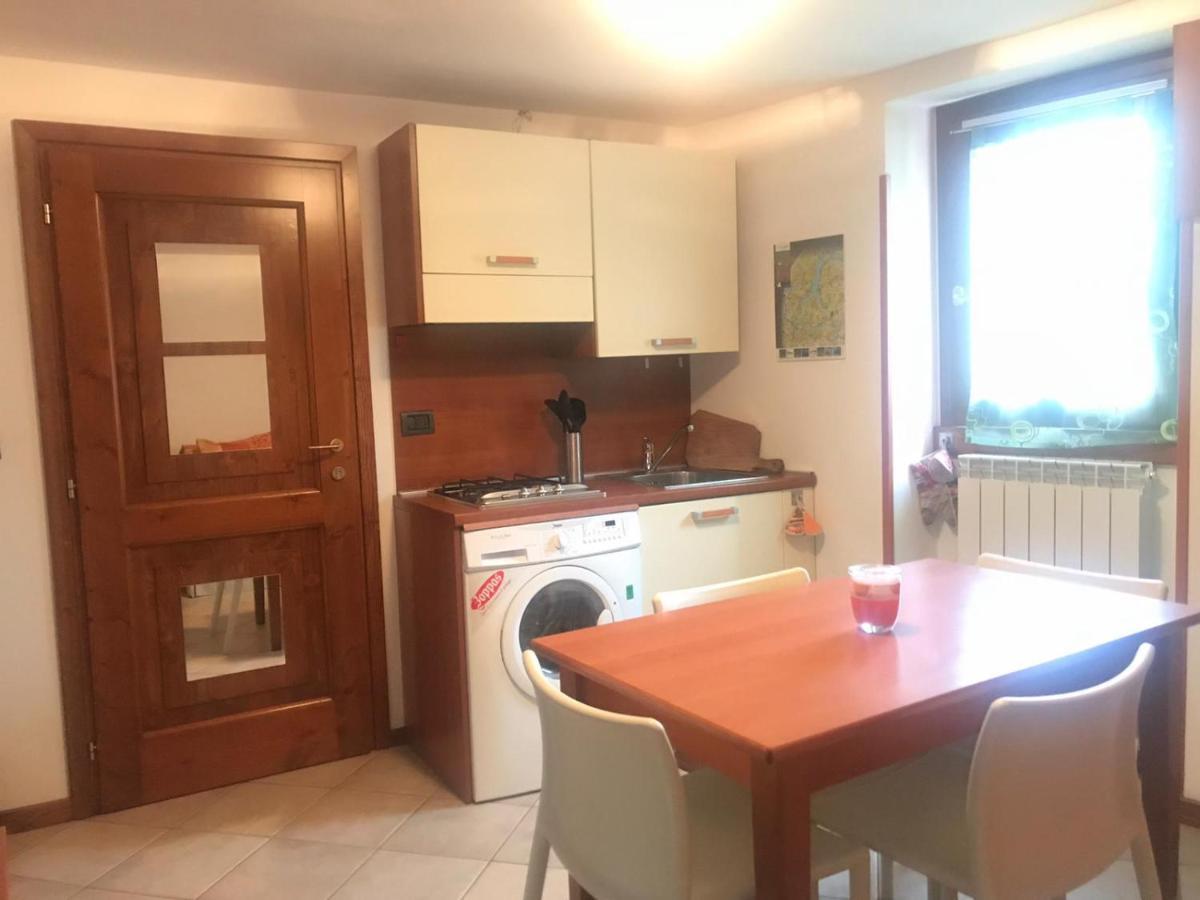 Apartment Just Close To The Lake In Беладжо Екстериор снимка