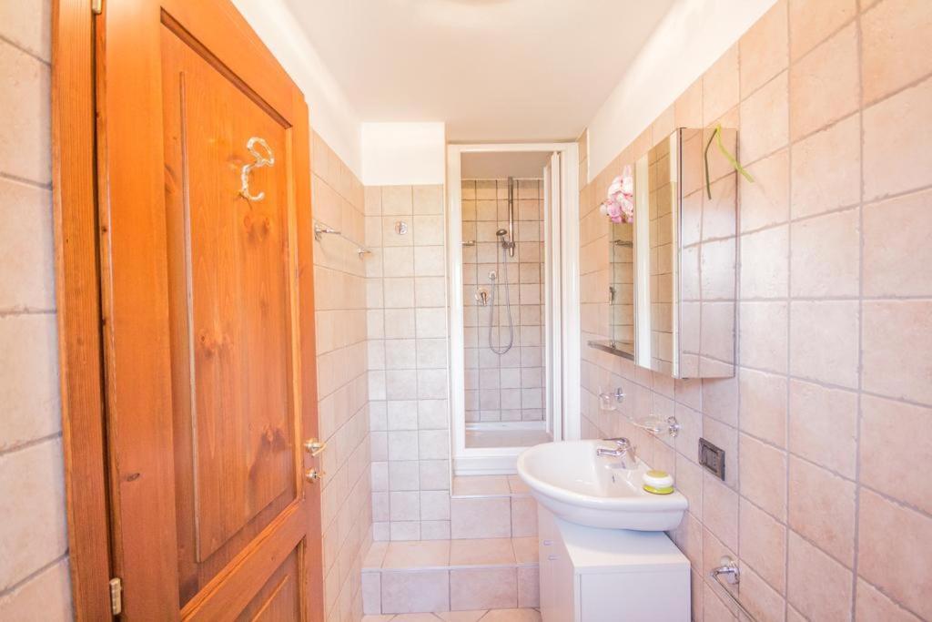 Apartment Just Close To The Lake In Беладжо Екстериор снимка
